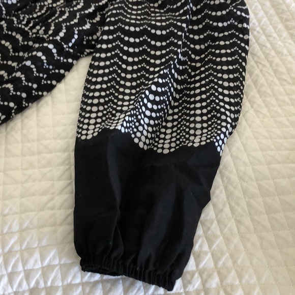 BCBGMAXAZIRIA black and white polka dot blouse - Picture 3 of 8
